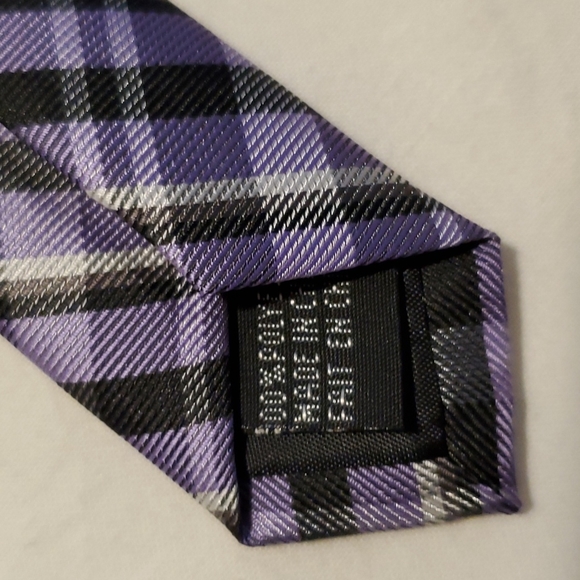 Men's George purple, black and white pattern tie - Picture 4 of 6